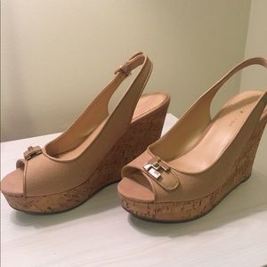 Tommy Hilfiger 7 1/2 tan wedges